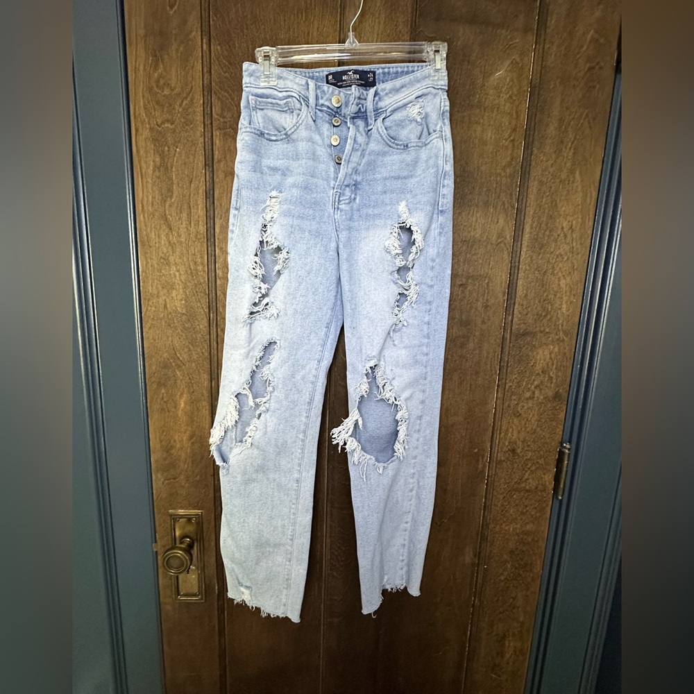 Y2K Hollister distressed jeans. Size 0R